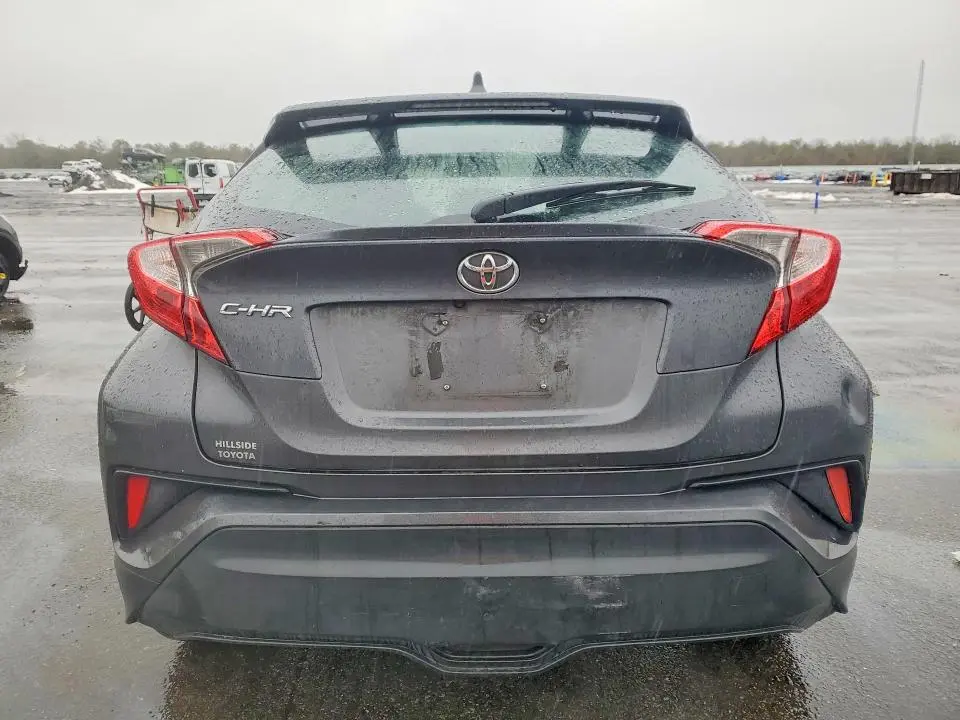 2019 TOYOTA C-HR XLE  