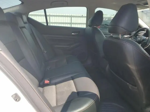 2019 NISSAN ALTIMA SR  