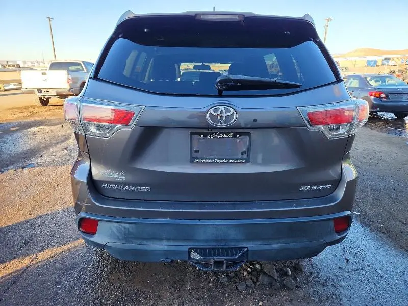 2015 TOYOTA HIGHLANDER XLE  