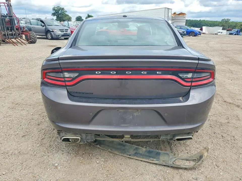2015 DODGE CHARGER SE  