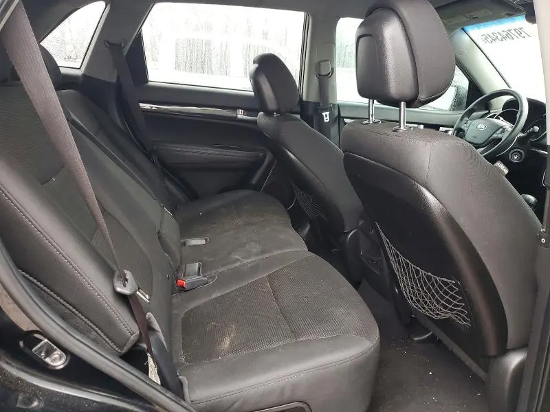 2014 KIA SORENTO LX  