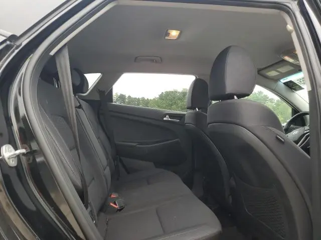 2021 HYUNDAI TUCSON SE  