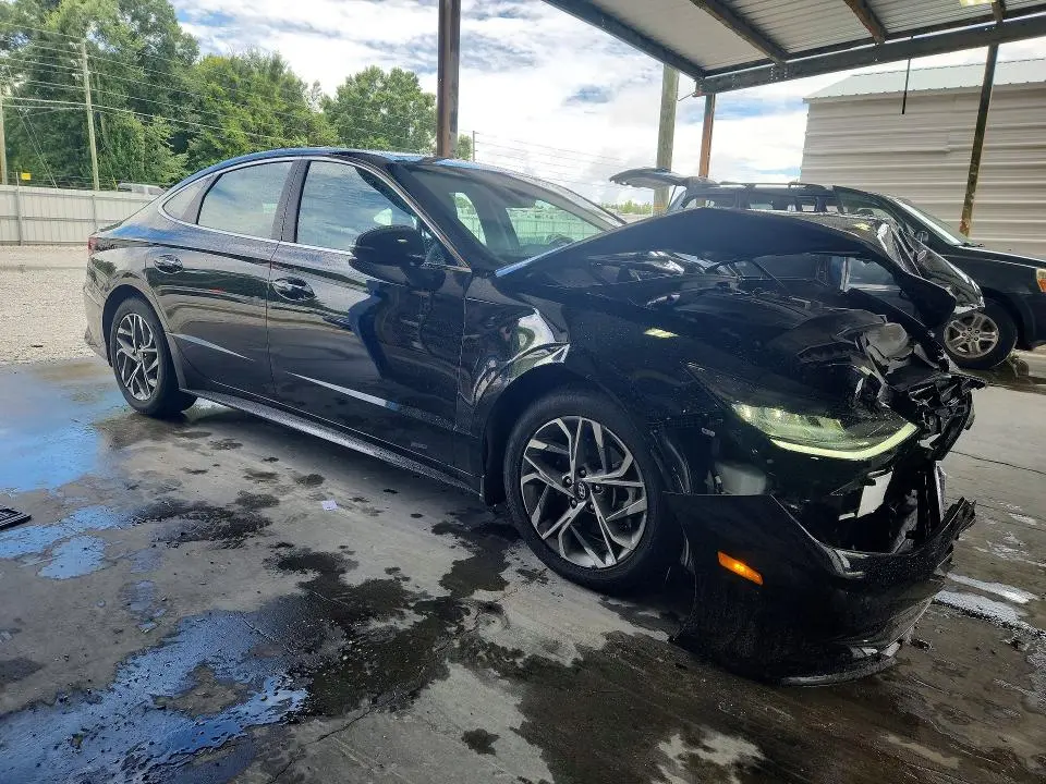 2022 HYUNDAI SONATA SEL  