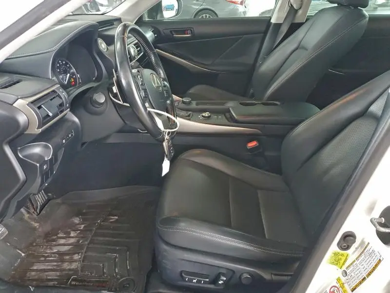2017 LEXUS IS 200T  