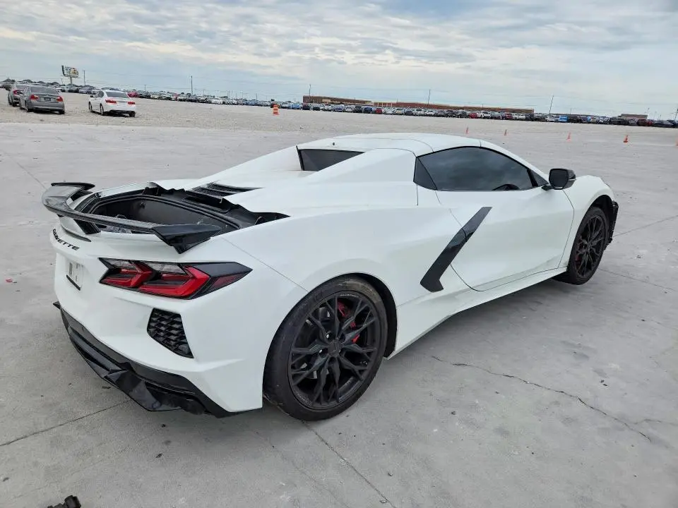 2025 CHEVROLET CORVETTE STINGRAY 2LT  