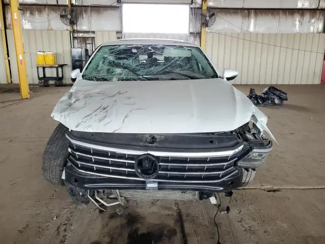 2017 VOLKSWAGEN PASSAT SE  