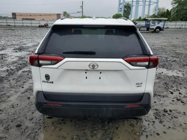 2021 TOYOTA RAV4 XLE  