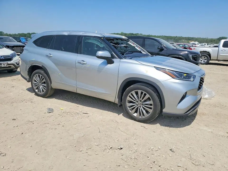 2021 TOYOTA HIGHLANDER PLATINUM  
