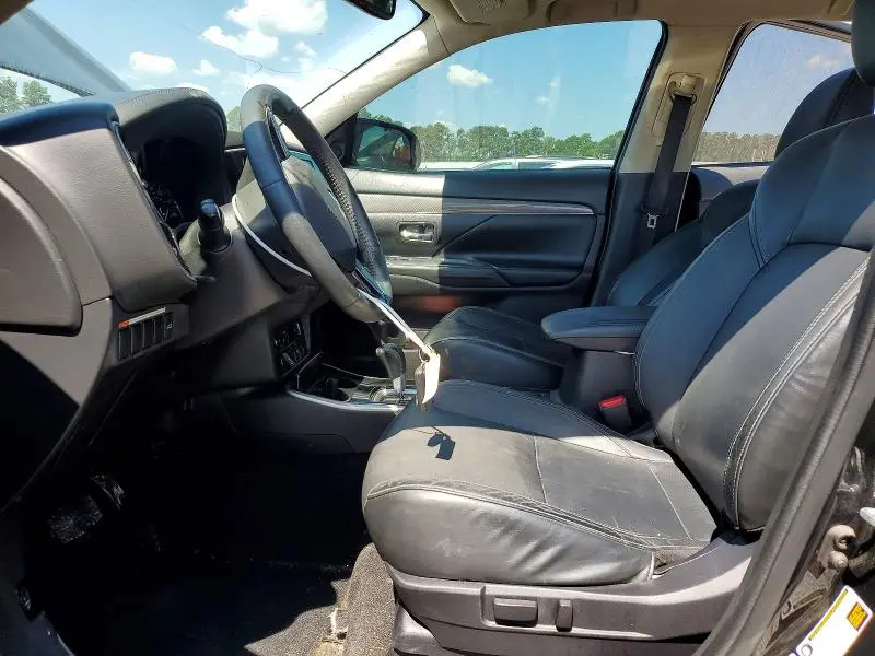 2019 MITSUBISHI OUTLANDER SE  