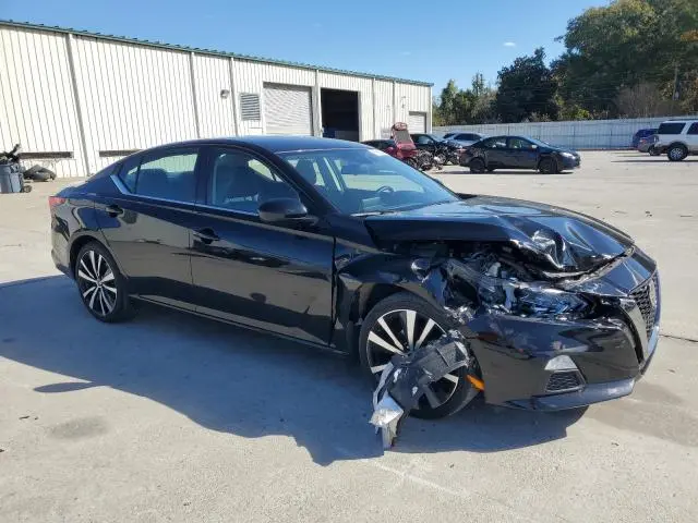 2022 NISSAN ALTIMA SR  