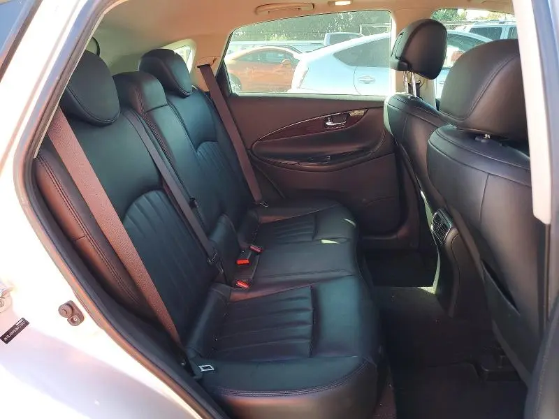 2016 INFINITI QX50 BASE  
