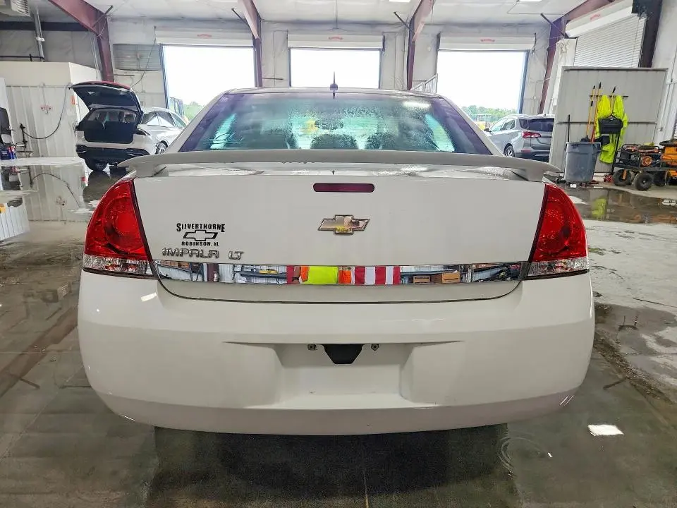 2010 CHEVROLET IMPALA LT  