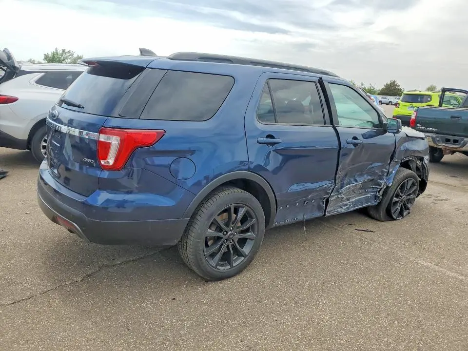 2017 FORD EXPLORER XLT  