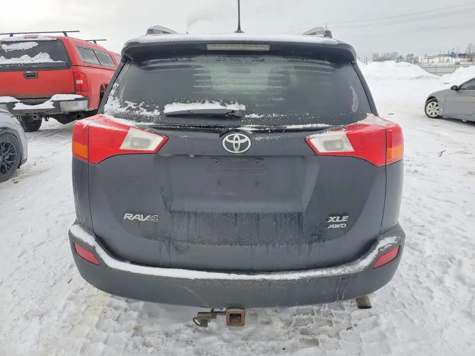 2015 TOYOTA RAV4 XLE  
