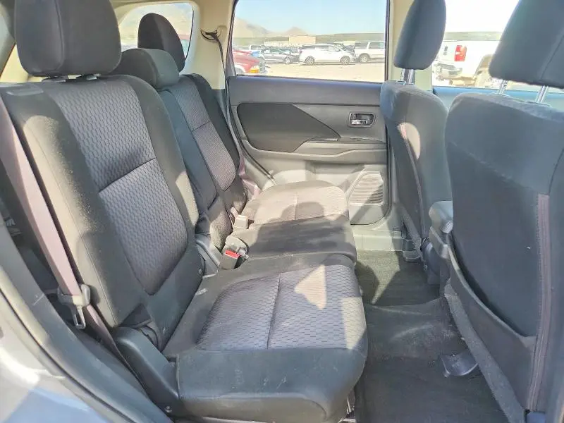 2014 MITSUBISHI OUTLANDER ES  
