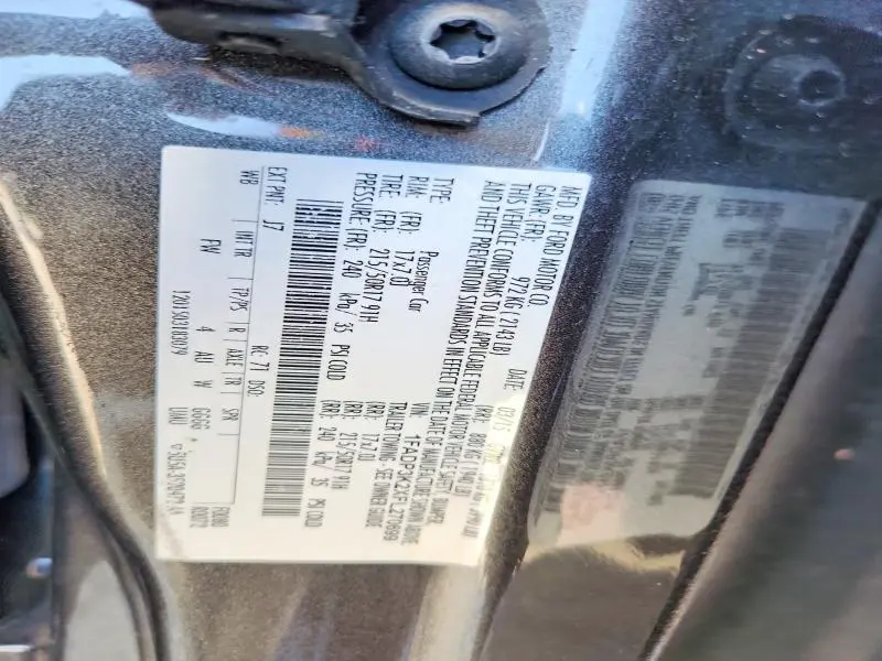 2015 FORD FOCUS SE  