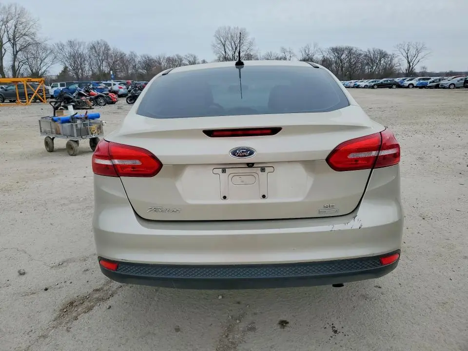 2017 FORD FOCUS SE  