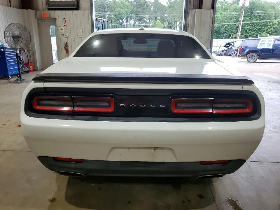 2015 DODGE CHALLENGER SXT  