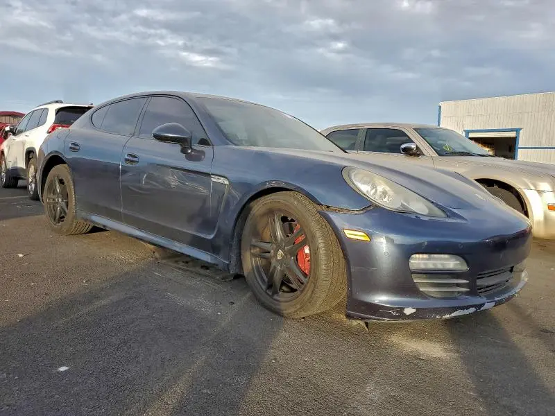 2011 PORSCHE PANAMERA 2  