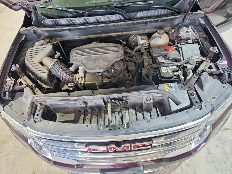2021 GMC ACADIA SLT  