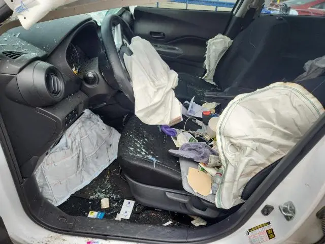 2021 NISSAN KICKS S  