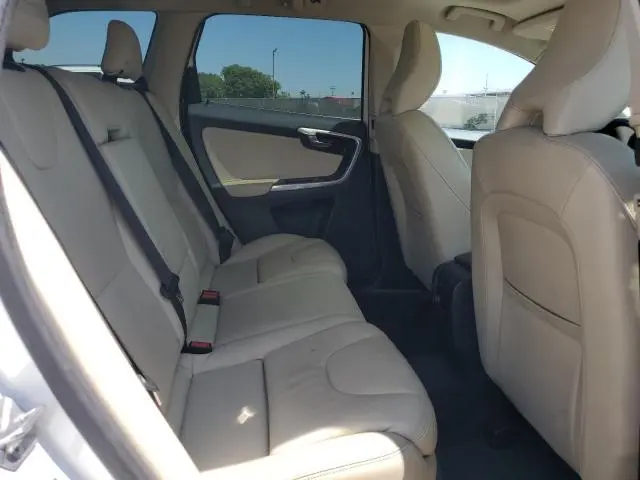 2016 VOLVO XC60 T5 PREMIER  