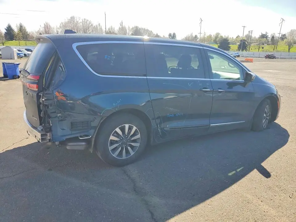 2023 CHRYSLER PACIFICA HYBRID LIMITED  
