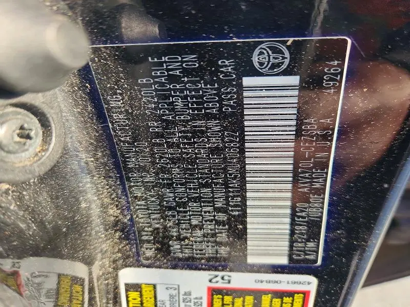 2021 TOYOTA CAMRY SE  