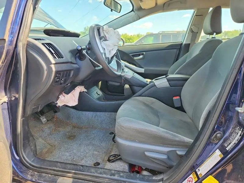 2014 TOYOTA PRIUS THREE  