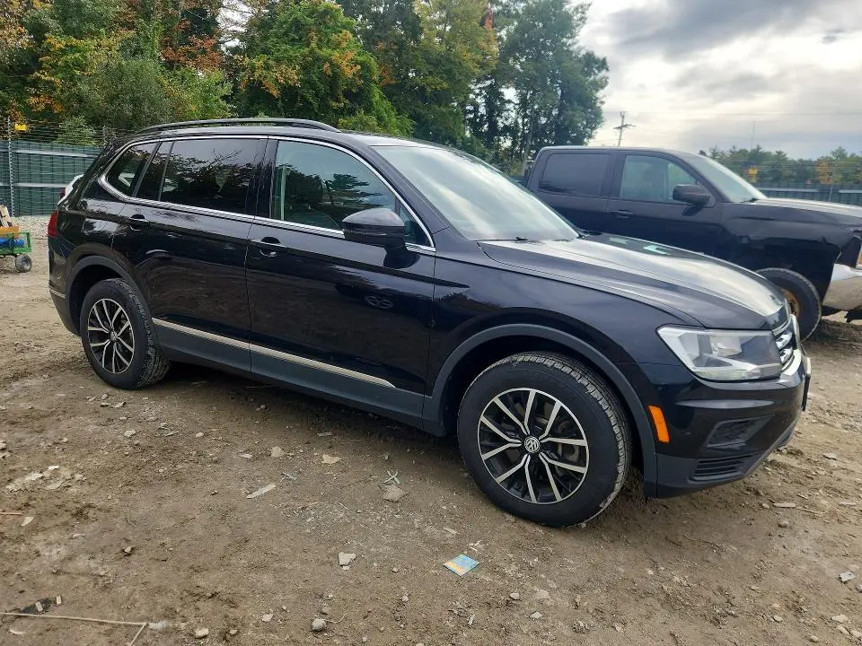 2021 VOLKSWAGEN TIGUAN SE  