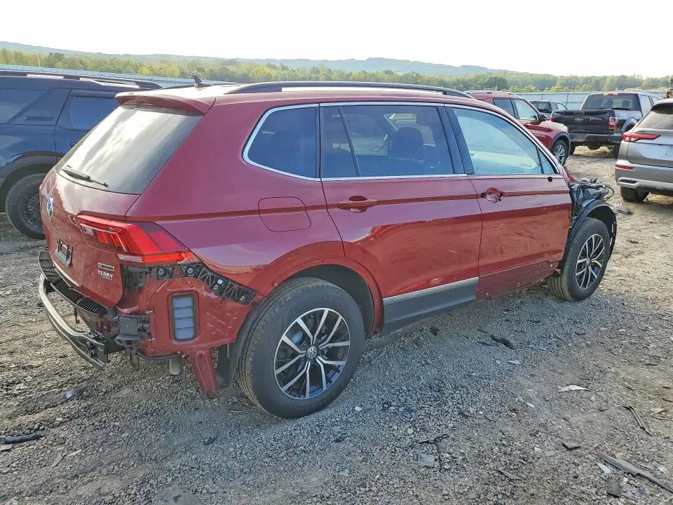 2021 VOLKSWAGEN TIGUAN SE  