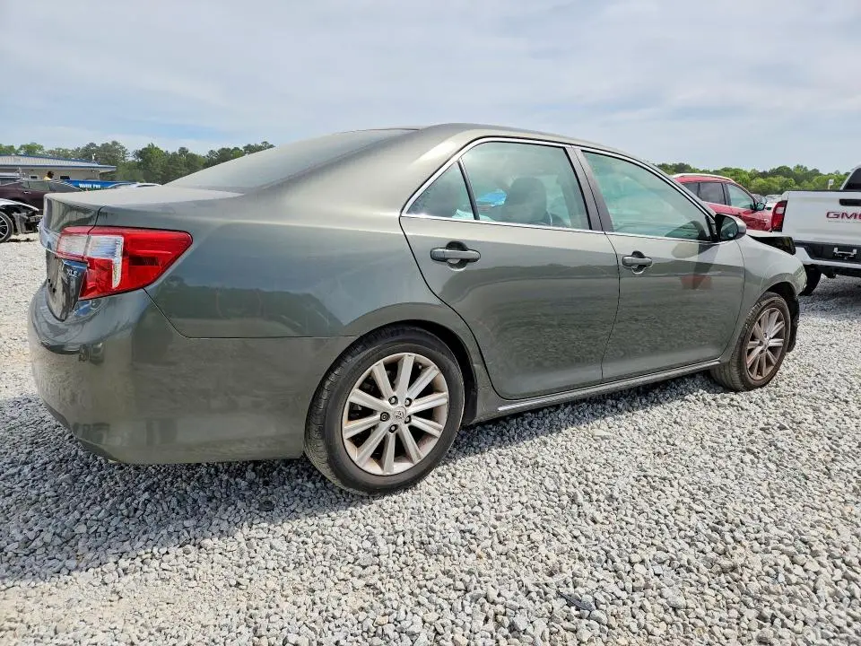 2012 TOYOTA CAMRY XLE  