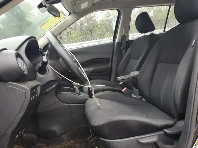 2023 NISSAN KICKS S  