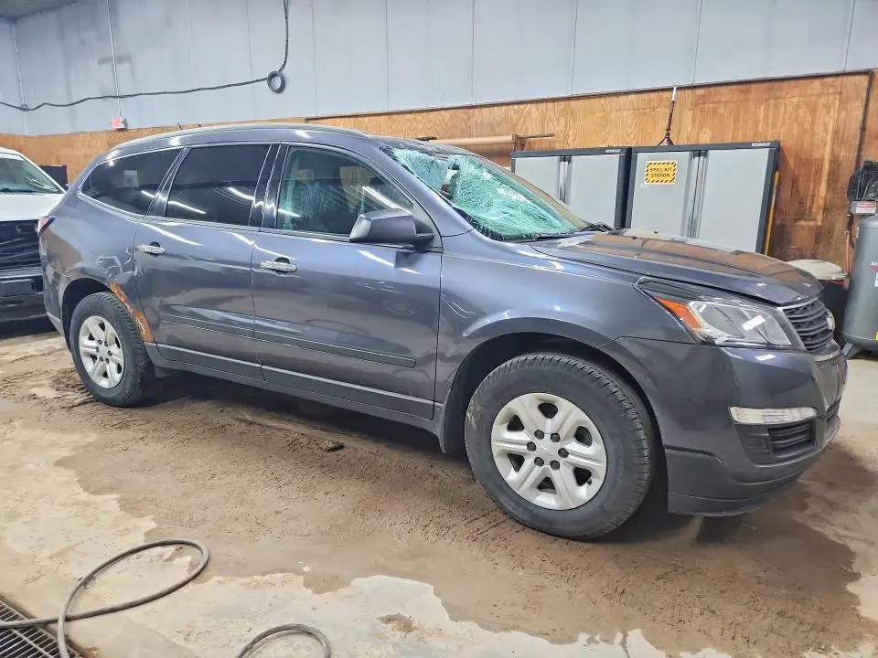 2013 CHEVROLET TRAVERSE LS  
