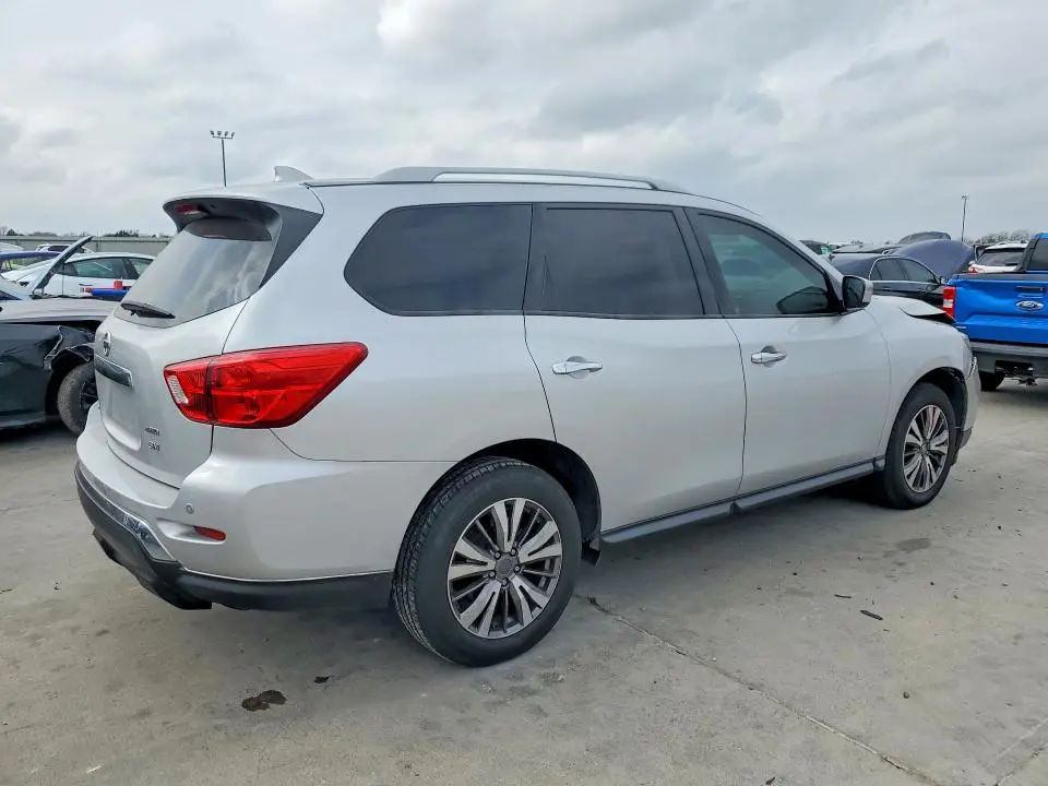 2019 NISSAN PATHFINDER SV  