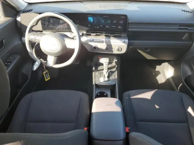 2024 HYUNDAI KONA SE  