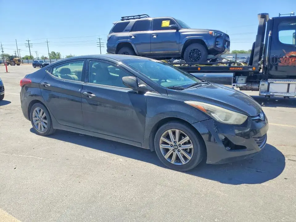 2014 HYUNDAI ELANTRA SE  