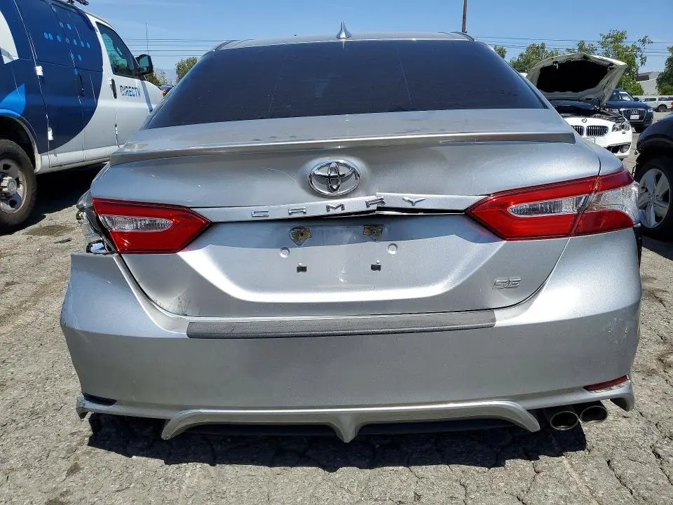 2020 TOYOTA CAMRY SE  