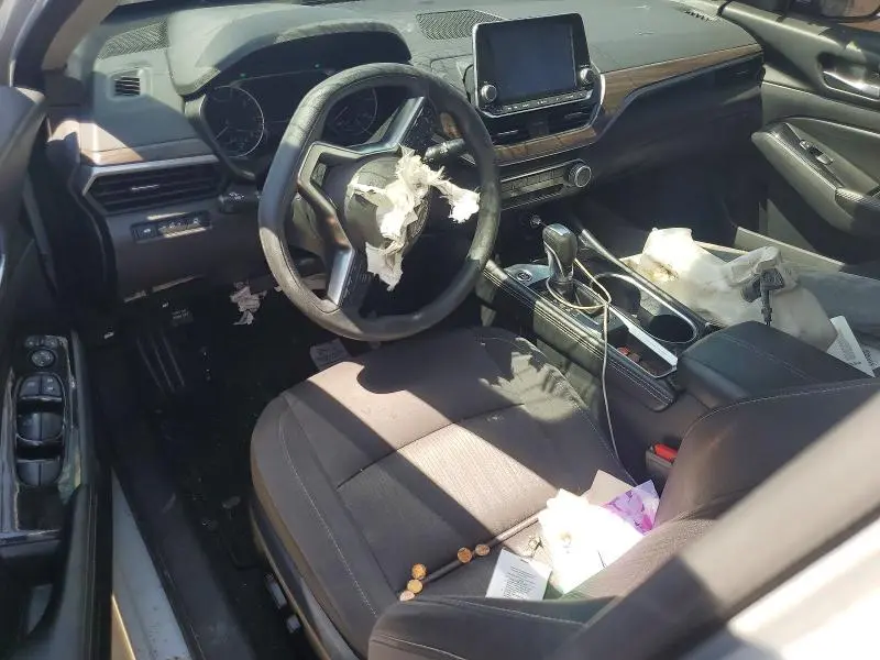 2023 NISSAN ALTIMA SV  