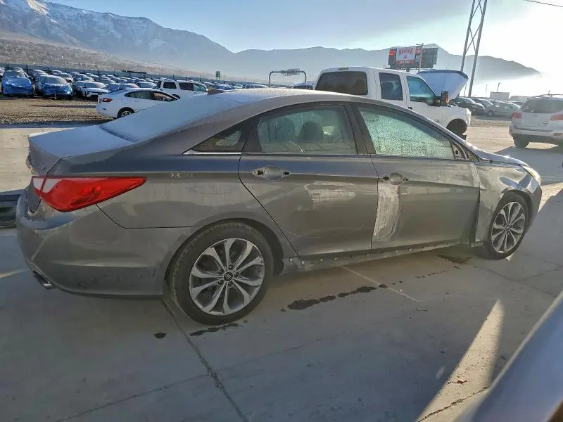 2013 HYUNDAI SONATA SE  