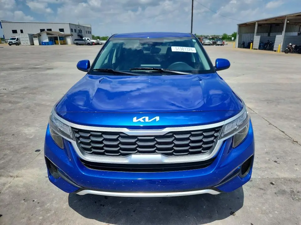 2022 KIA SELTOS LX  