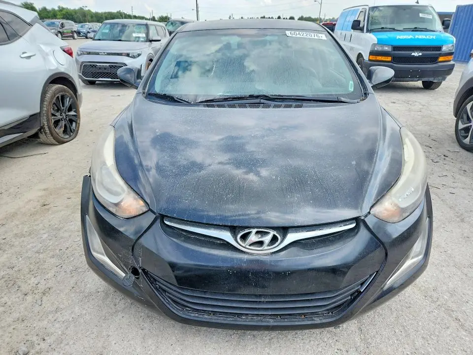 2014 HYUNDAI ELANTRA SE  