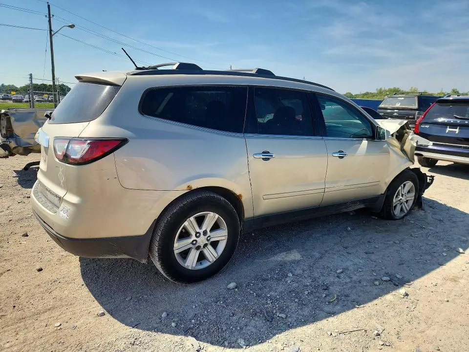 2014 CHEVROLET TRAVERSE LT  