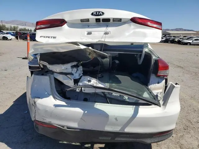 2018 KIA FORTE LX  