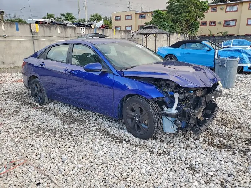 2022 HYUNDAI ELANTRA SEL  