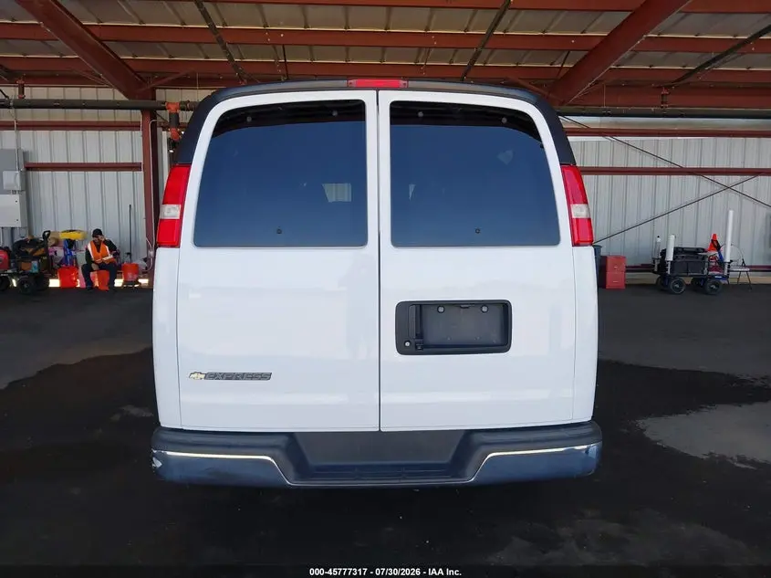 2017 CHEVROLET EXPRESS 3500 LT