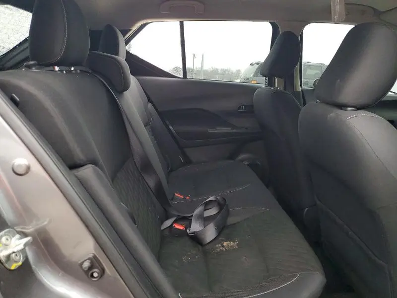 2021 NISSAN KICKS S  