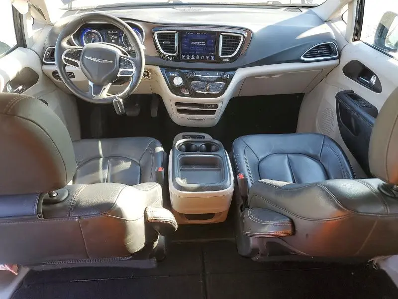 2017 CHRYSLER PACIFICA TOURING L  