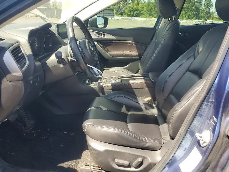 2017 MAZDA 3 TOURING  