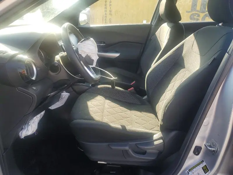2019 NISSAN KICKS SV  